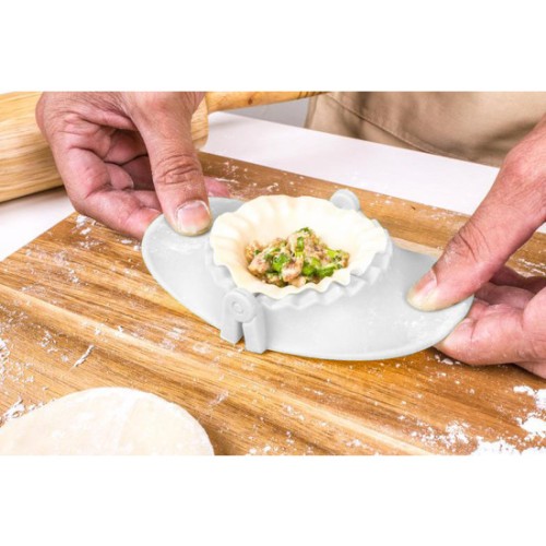 Quttin Plastic Dumpling Mold 19x11x3.2