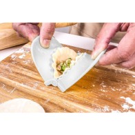 Quttin Plastic Dumpling Mold 19x11x3.2