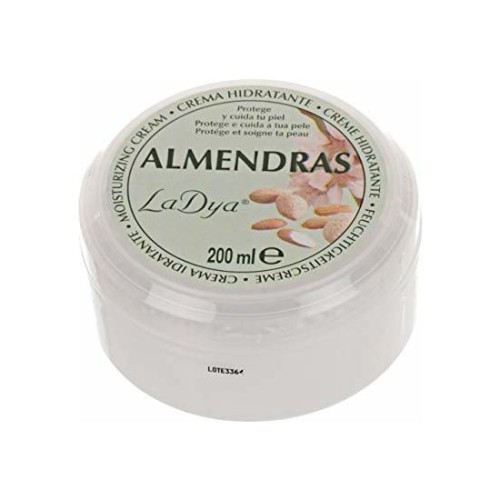 Almond Moisturizing Cream for Soft Skin