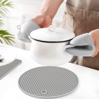 Silicone Round Trivet Ø18cm by Quttin