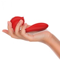 Selena Vibrator - Vibrating Pleasure Experience