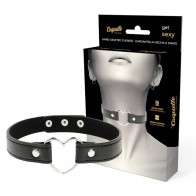 Chic Desire Vegan Leather Heart Necklace - Elegant Accessory