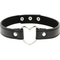 Chic Desire Vegan Leather Heart Necklace - Elegant Accessory